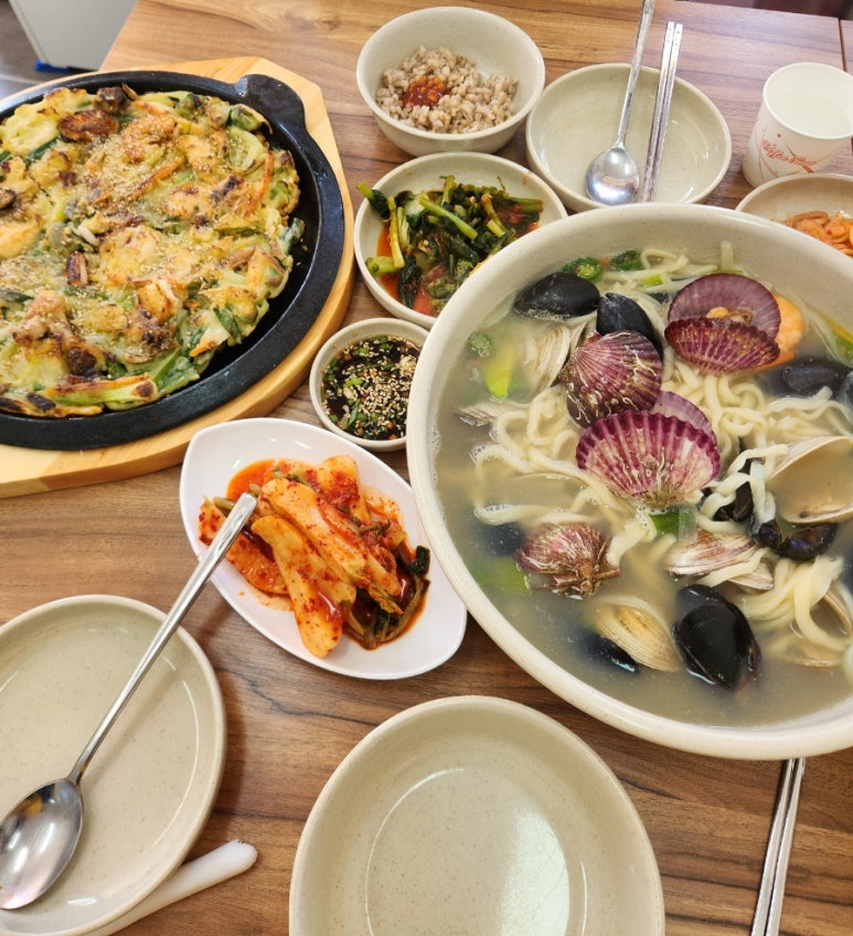 거북섬칼국수 이미지