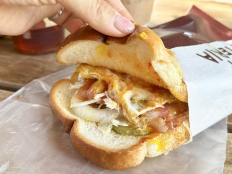 토스트앤커피중앙 이미지