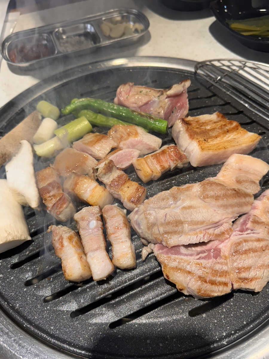 달동돼지달돈 이미지