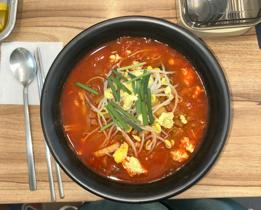 동네오빠닭짬뽕 이미지
