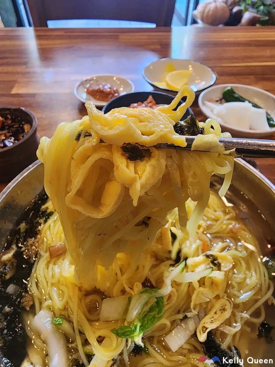 오월에국수 이미지