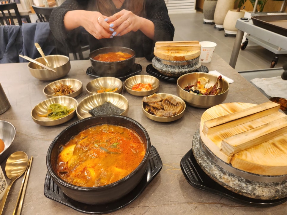 완뚝순두부 이미지
