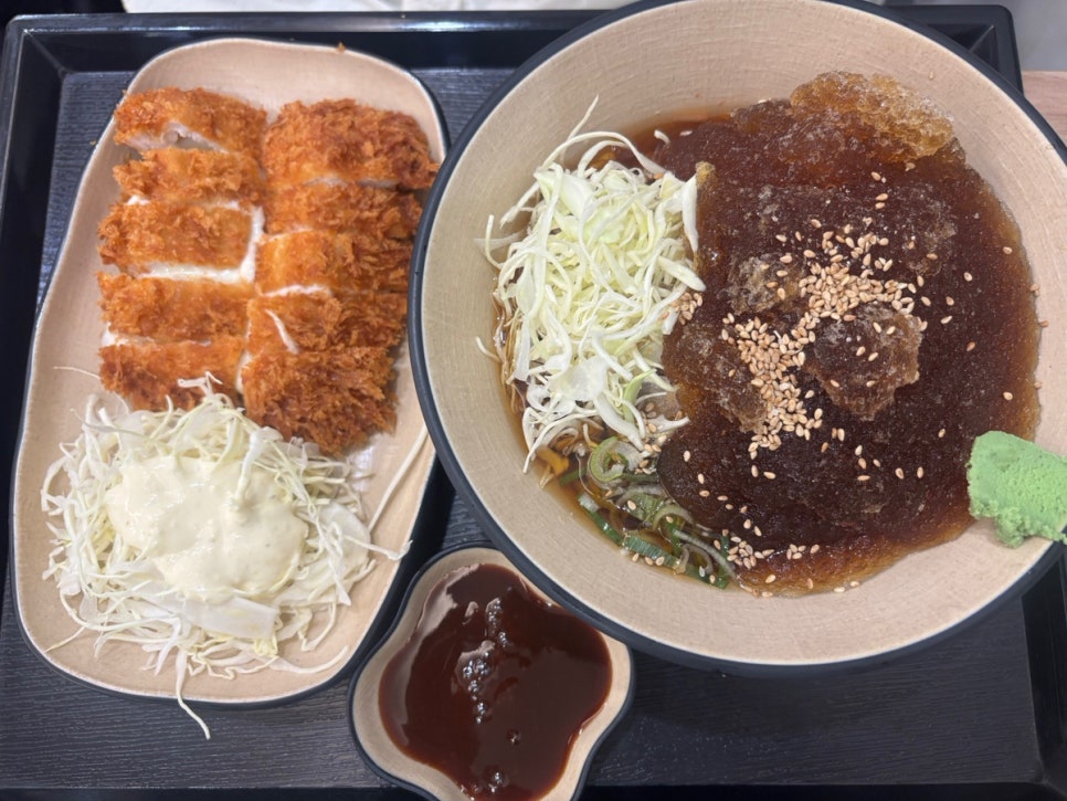 카츠앤맘 이미지
