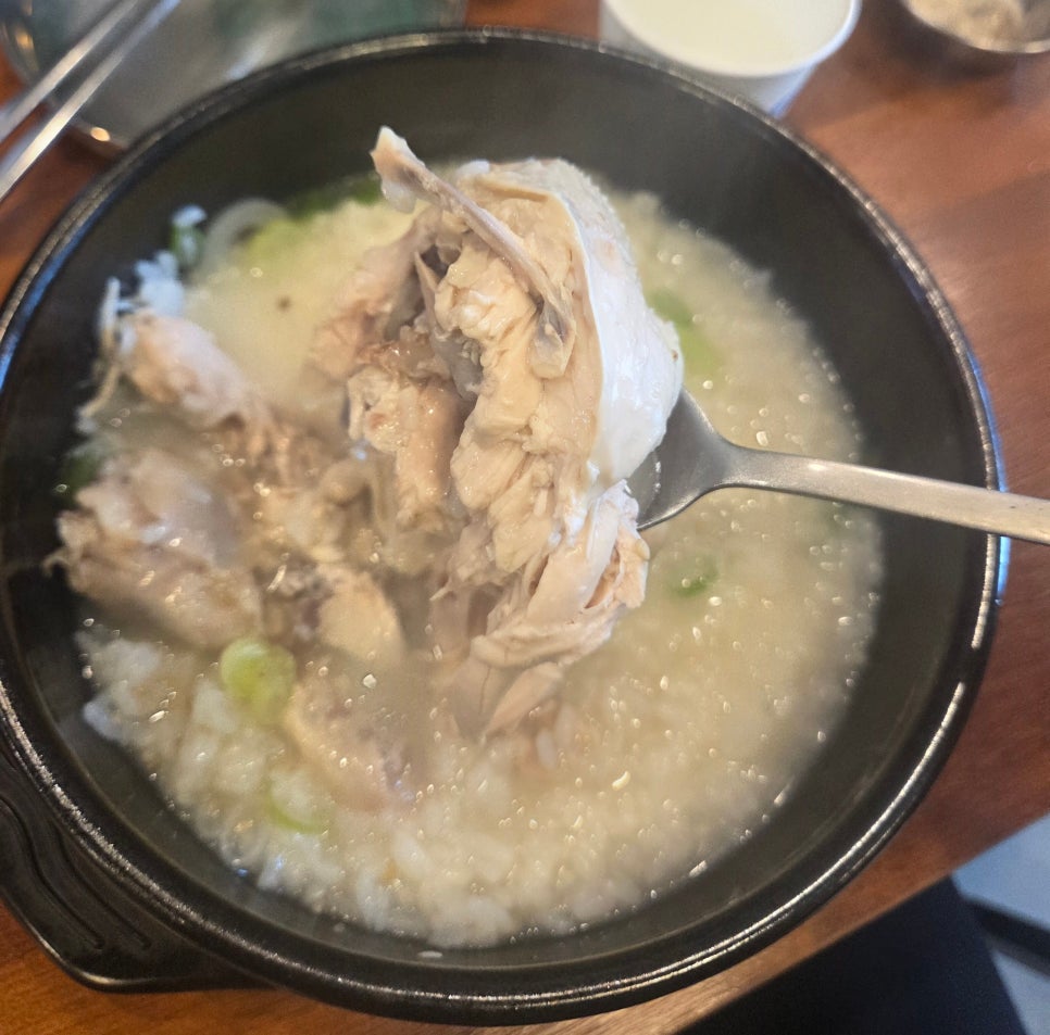 닭한마리국밥 이미지