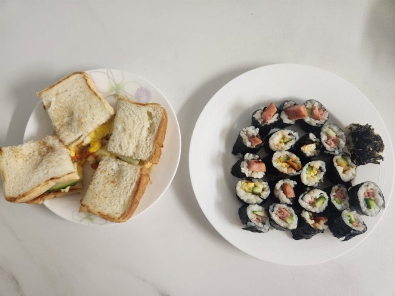 꼬마김밥과토스트 이미지