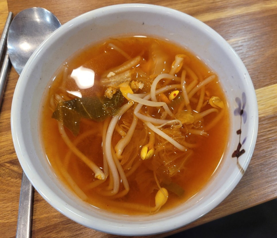 양산마늘보쌈,칼국수 이미지