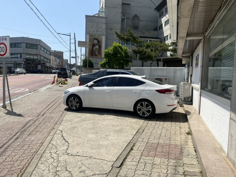 영앤헤어스튜디오 이미지