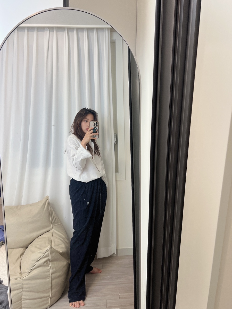 아리 어패럴 이미지
