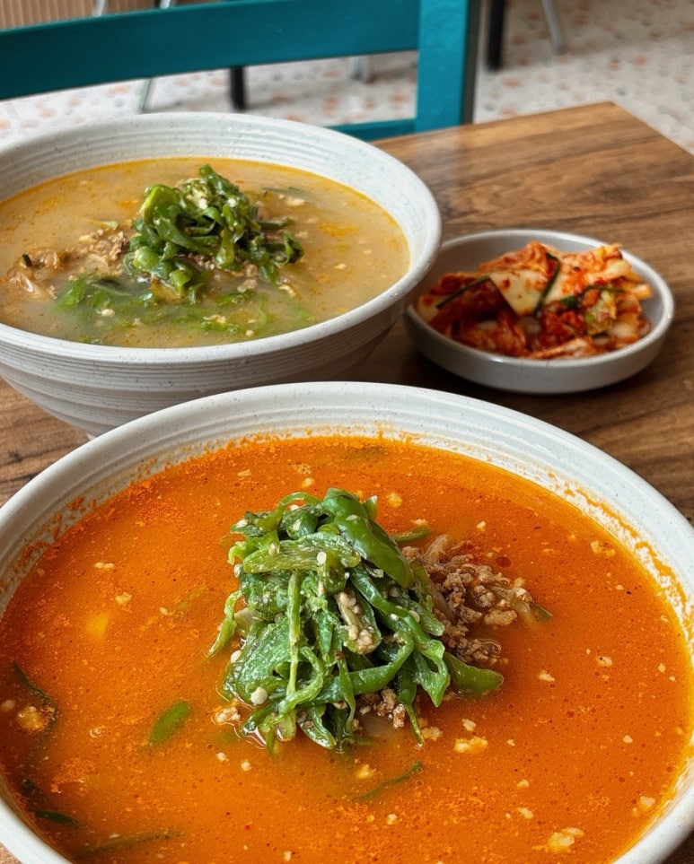 꽈리칼국수 이미지
