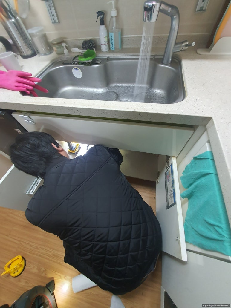 하수구막힘변기막힘싱크대막힘세면대변기수리설비 이미지