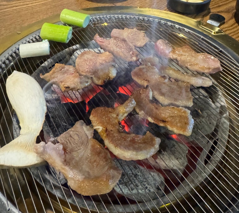 뒷고기전문점 참숯불뭉티기 이미지