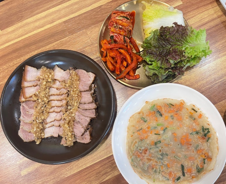 양산마늘보쌈,칼국수 이미지