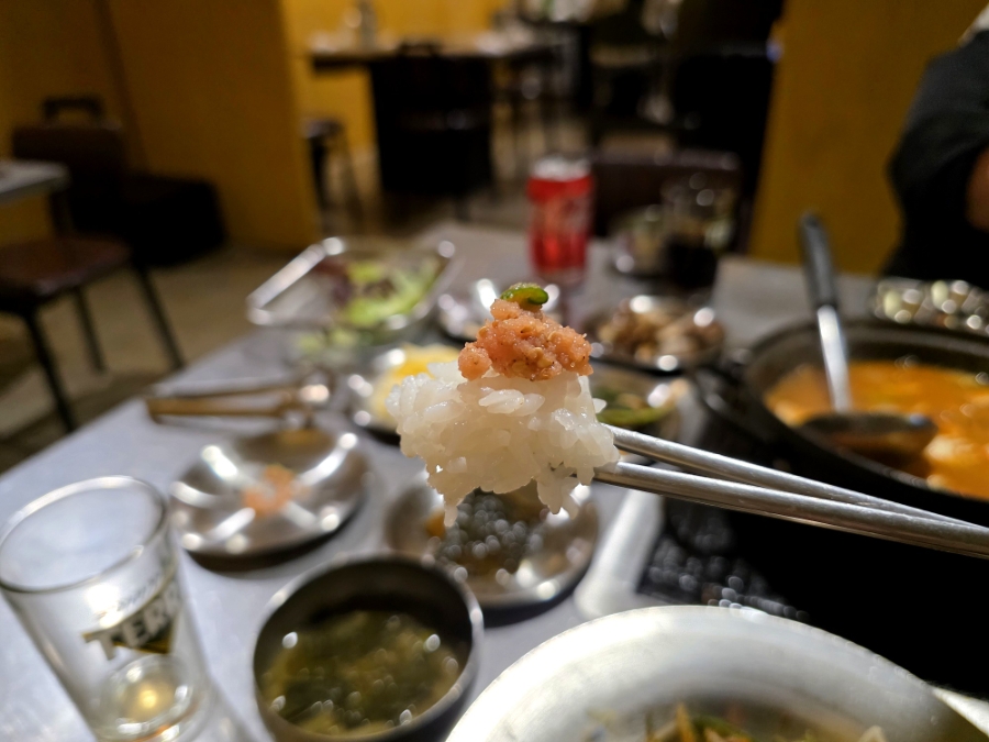 윤꿀꿀 이미지