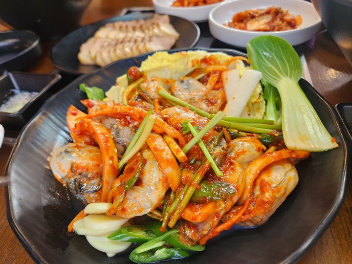 굴이랑보쌈이랑 이미지