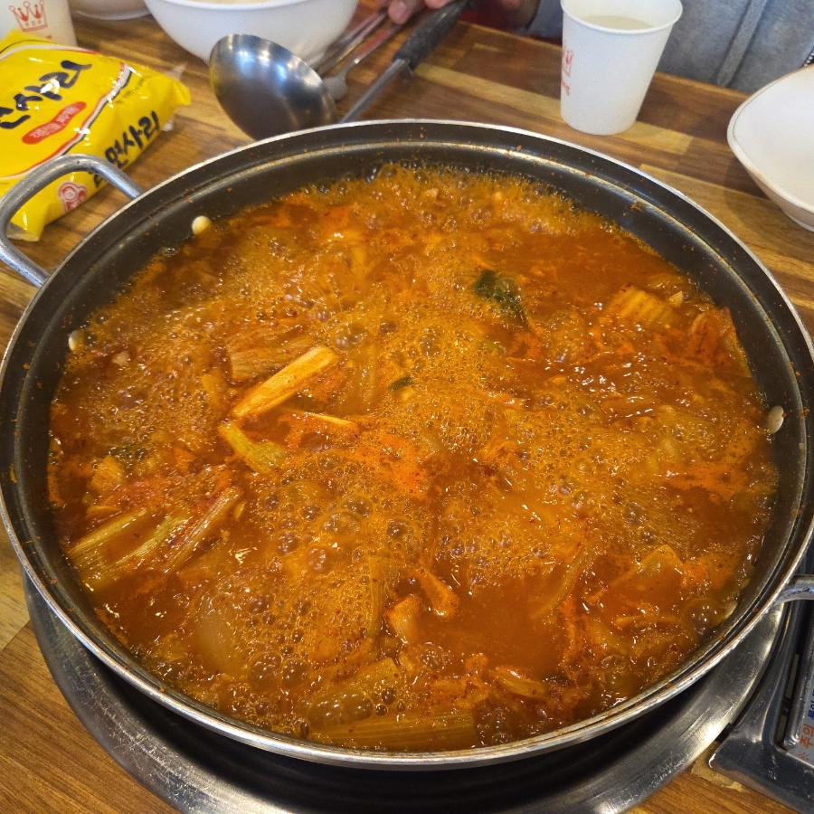 짜글이 생돼지 찌개 이미지