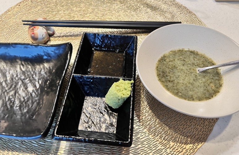 산으로간참치 이미지
