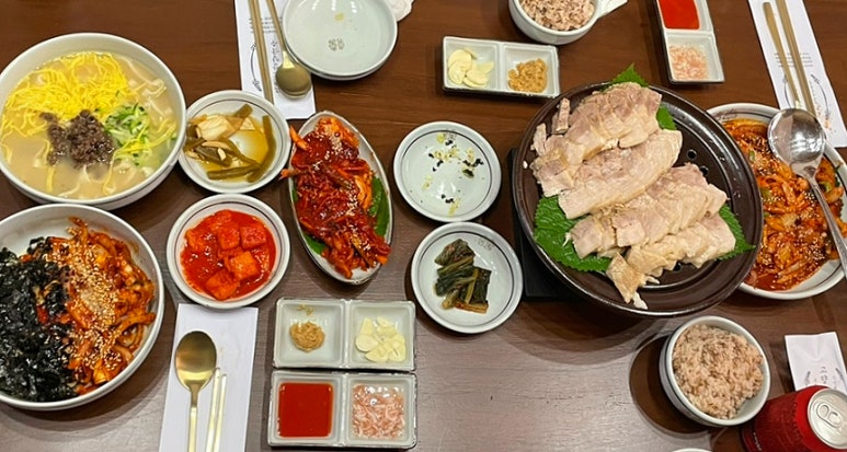 고향보쌈집 이미지