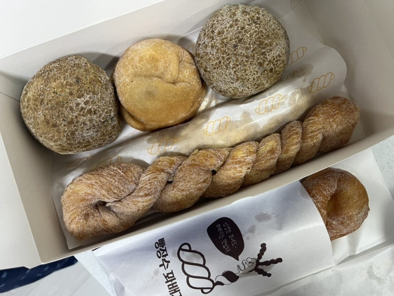 빵장수 꽈배기 이미지