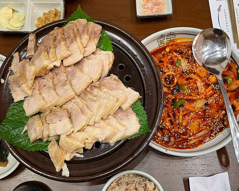 고향보쌈집 이미지