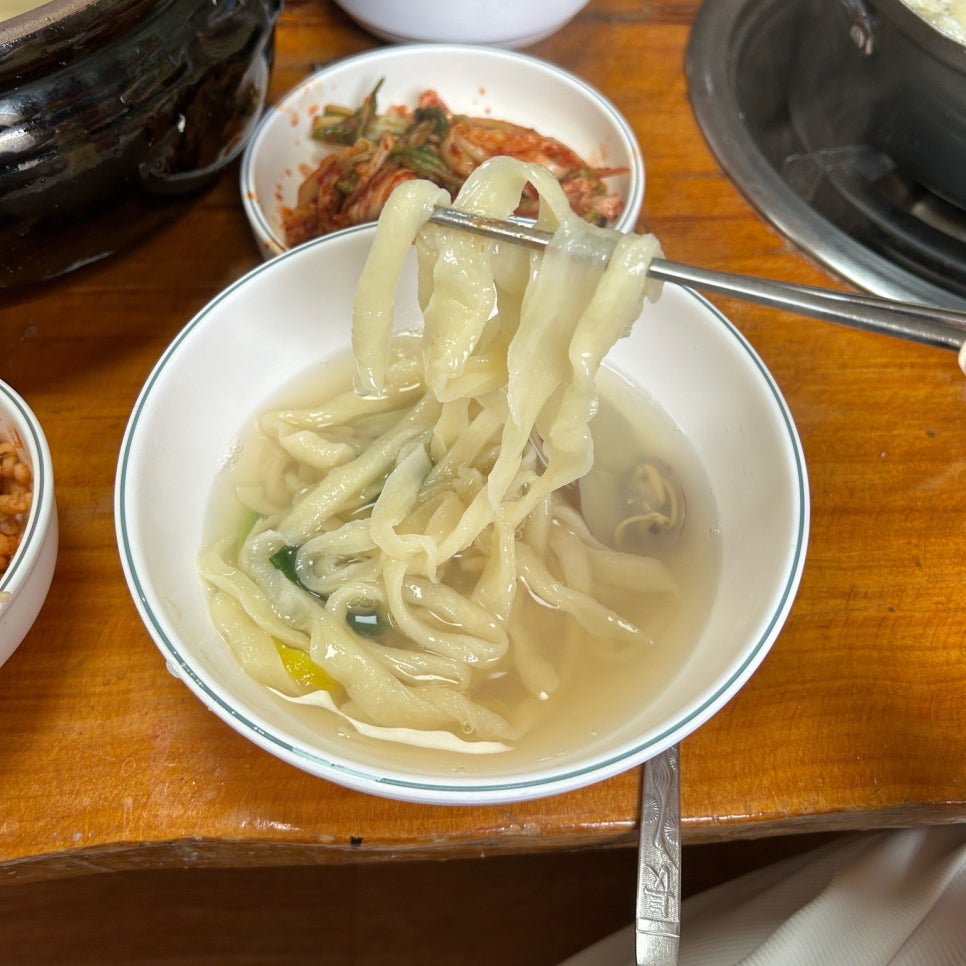초가집손칼국수 이미지