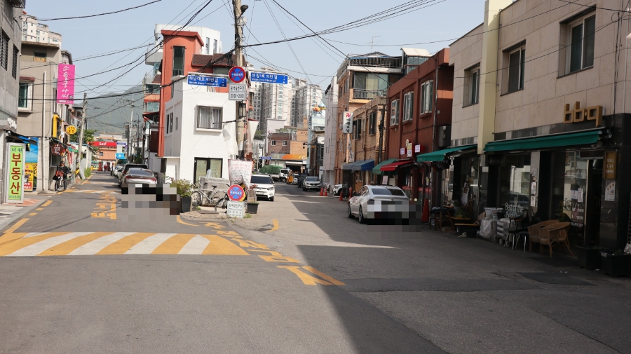 꽈배기와 동그리 이미지