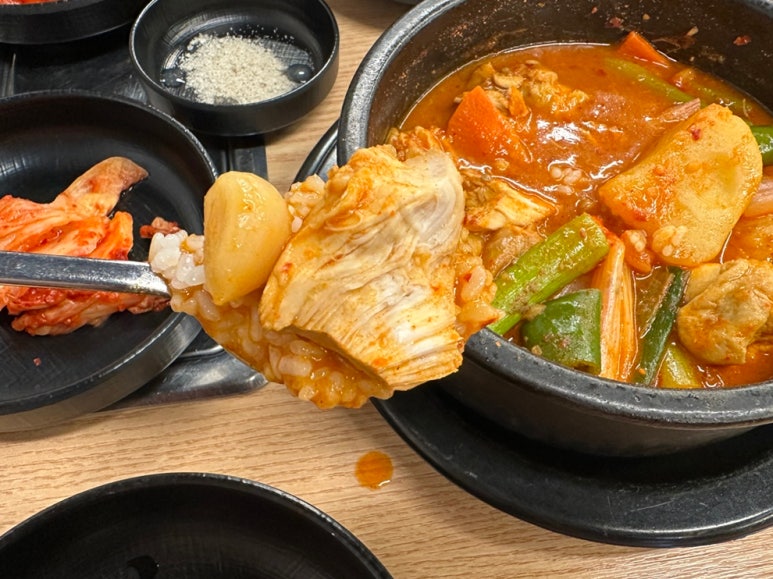 풍년한방삼계탕옻오리 이미지