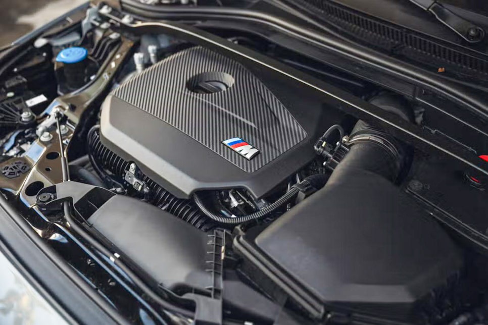 2025 BMW M235 xDrive 그란 쿠페 "국내 경쟁자는 현대 아반떼N이라고?" 이미지 11