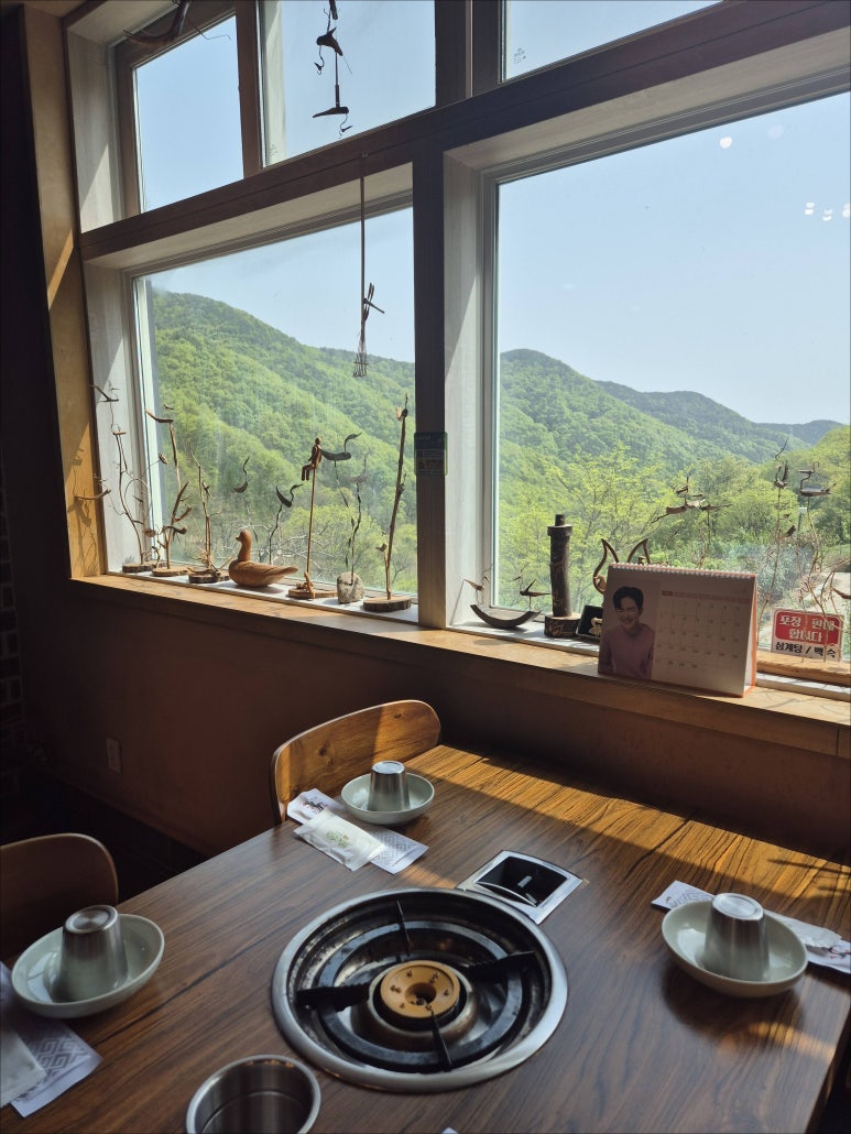 산야초한방백숙 이미지