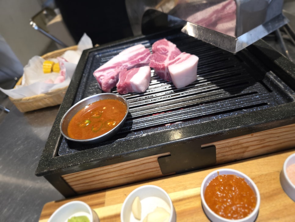 우녁집 이미지