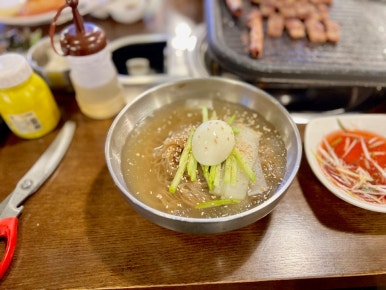 돈돼지삼겹살 이미지