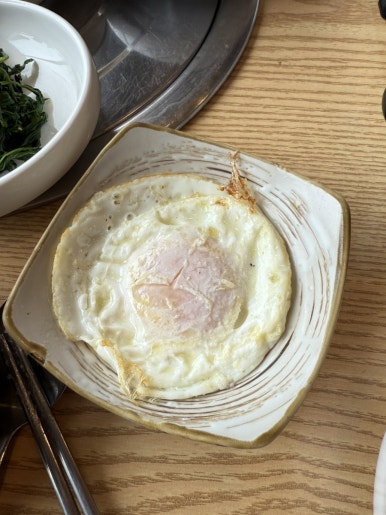육탐숯불구이 이미지