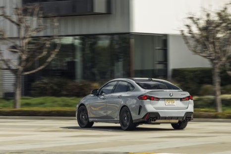 2025 BMW M235 xDrive 그란 쿠페 "국내 경쟁자는 현대 아반떼N이라고?" 이미지 6