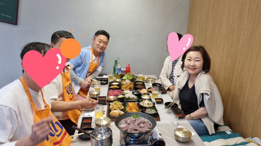 오월식탁 이미지