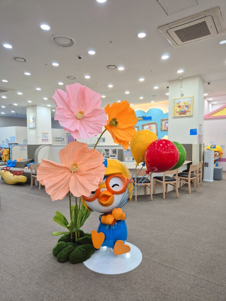뽀로로 맘앤키즈카페 거제디큐브백화점 이미지