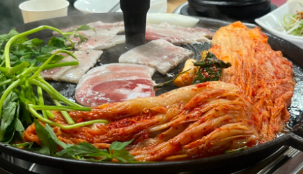 일산미나리솥뚜껑삼겹살 이미지