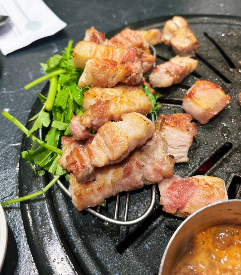 육월애 이미지