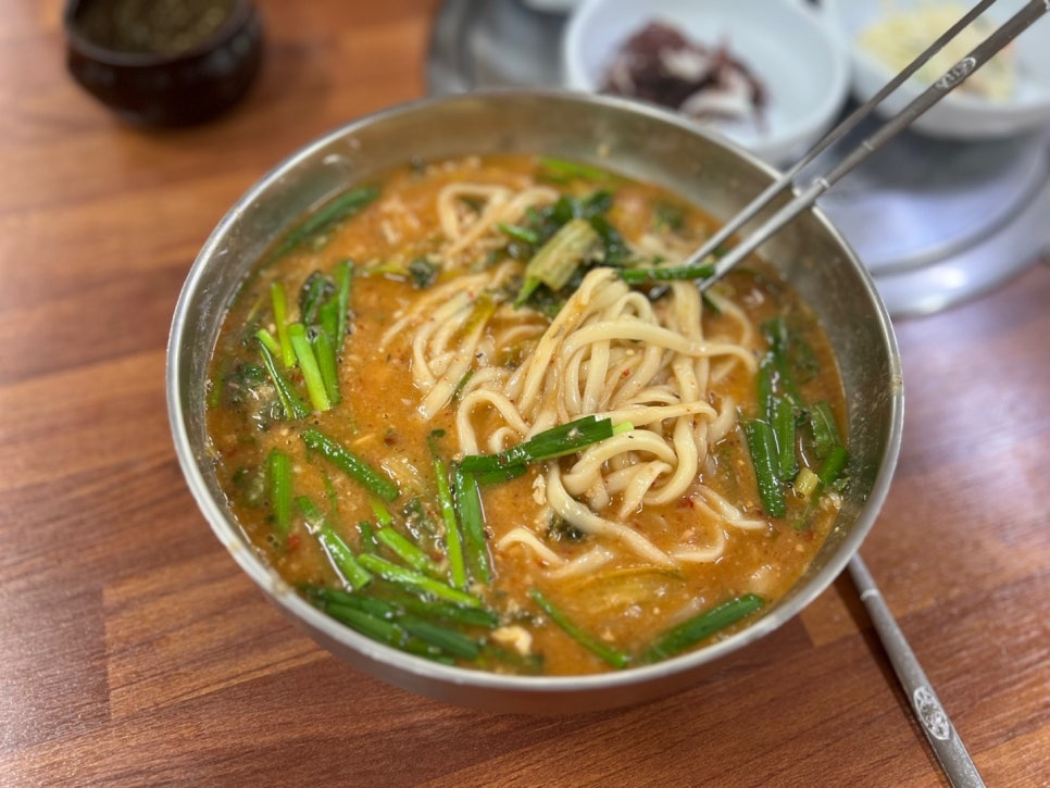 어탕맛칼국수 이미지