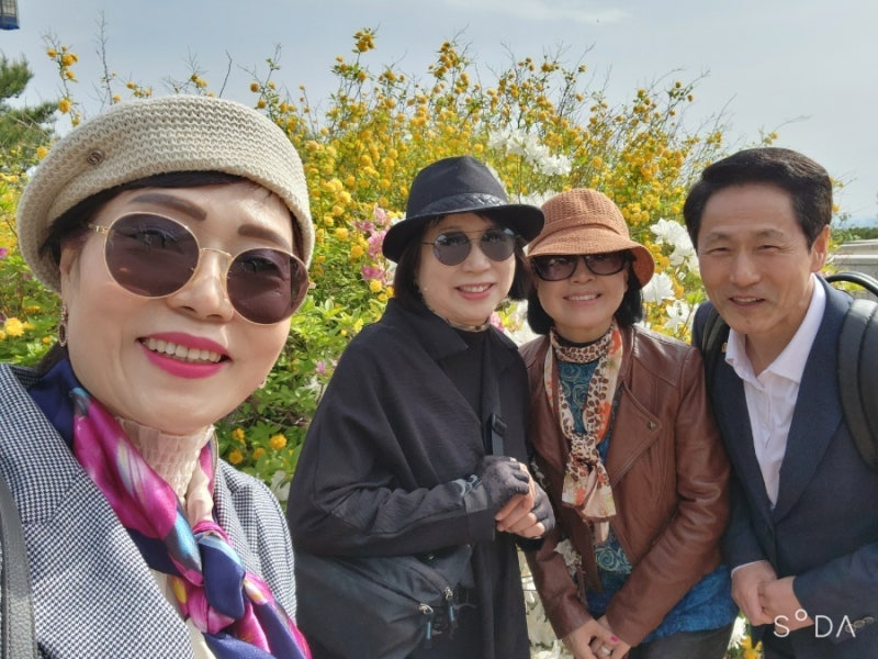 모퉁이카페 이미지