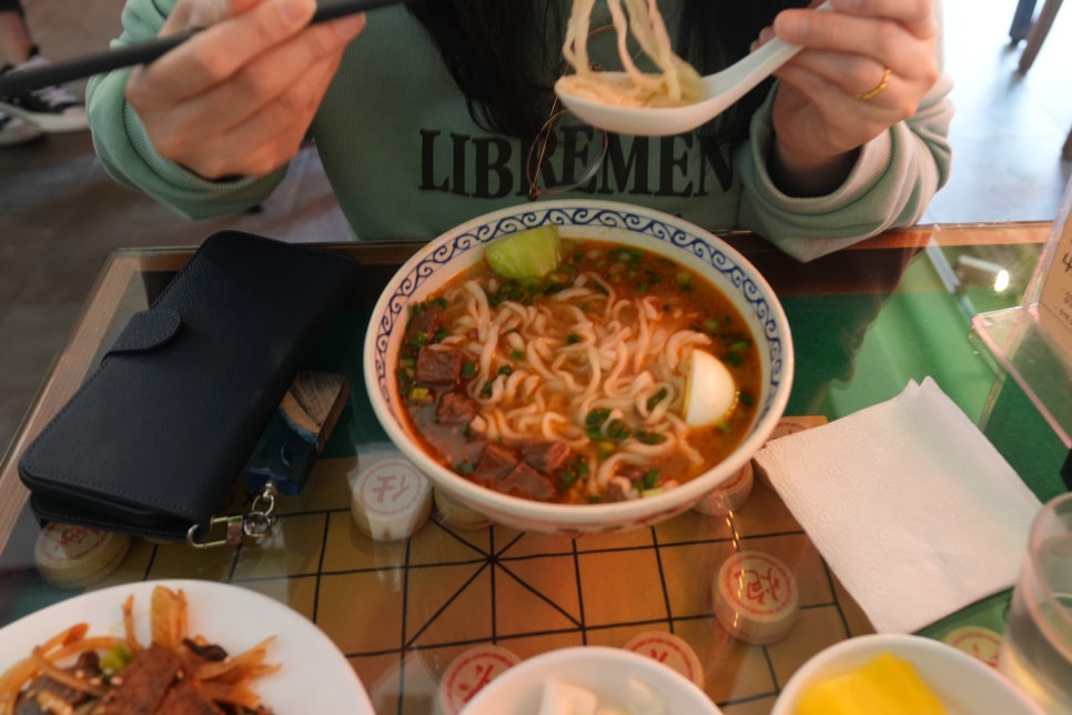 성수동 맛집 육육면관 방문기 – 아내는 우육면, 나는 탄탄면 이미지 8