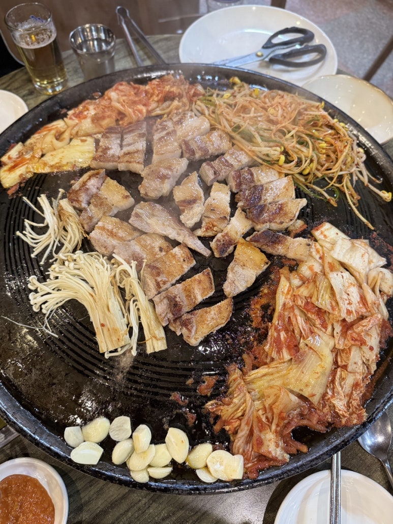 누나네솥뚜껑삼겹살 이미지