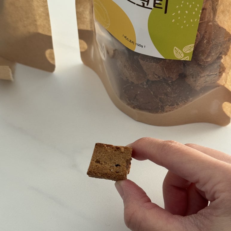 윤쓰코티 이미지