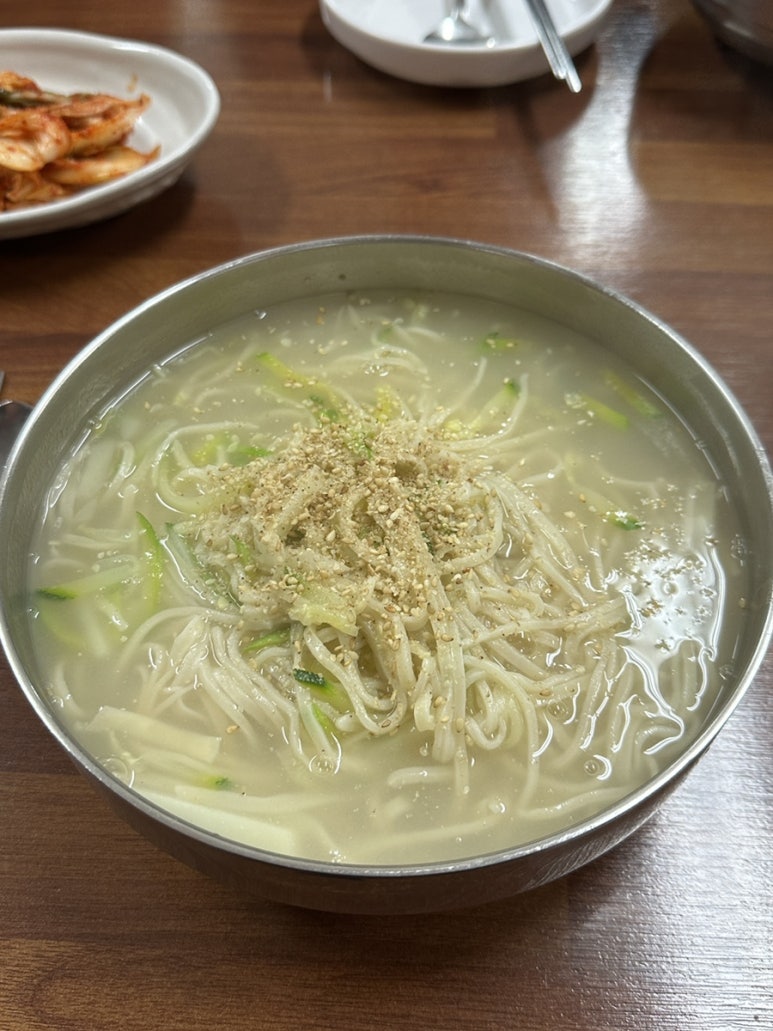 신다래칼국수 이미지