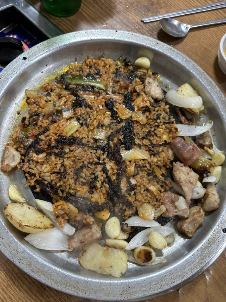 원조돌곱창집 이미지