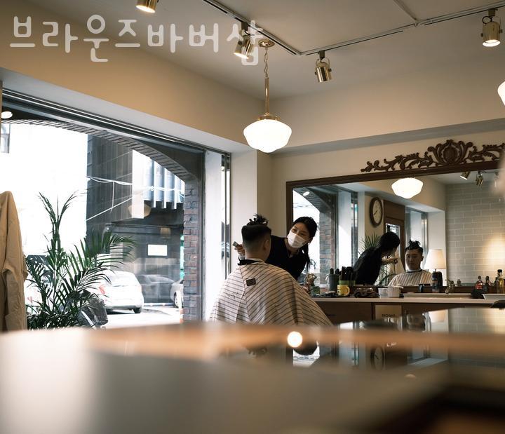 브라운즈바버샵 이미지