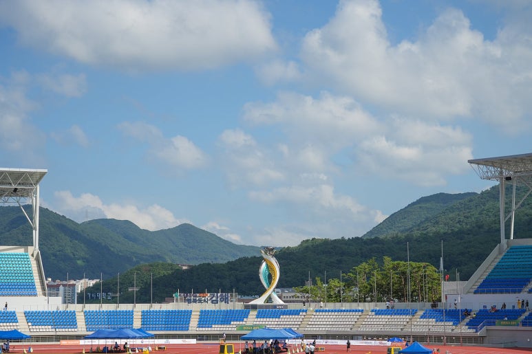 종합운동장 정문 앞 이미지