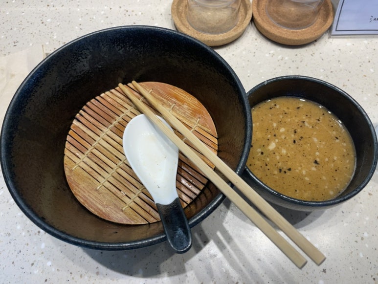 윤멘 이미지