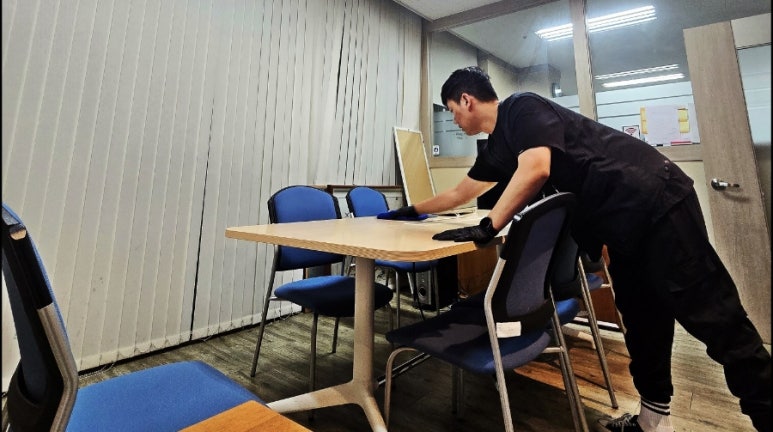 사무실정기청소병원정기청소학원정기청소전문업체 이미지