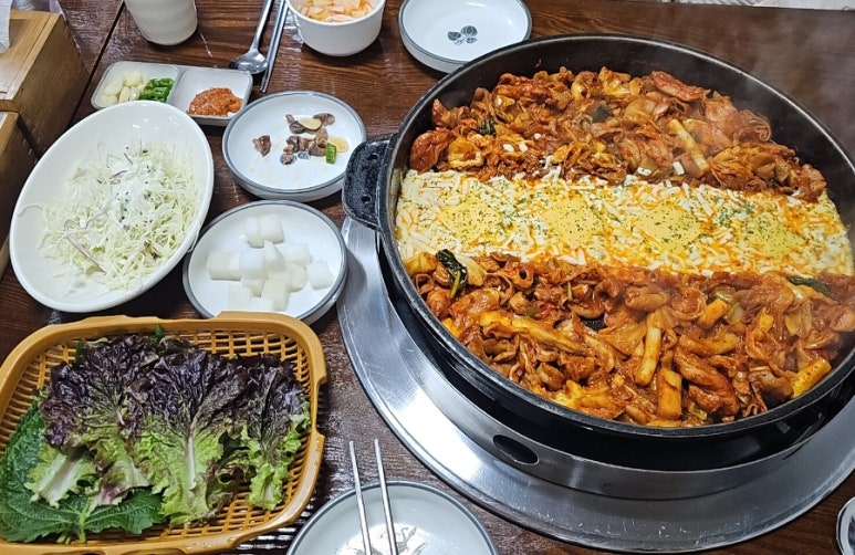 뽀글뽀글닭갈비 이미지