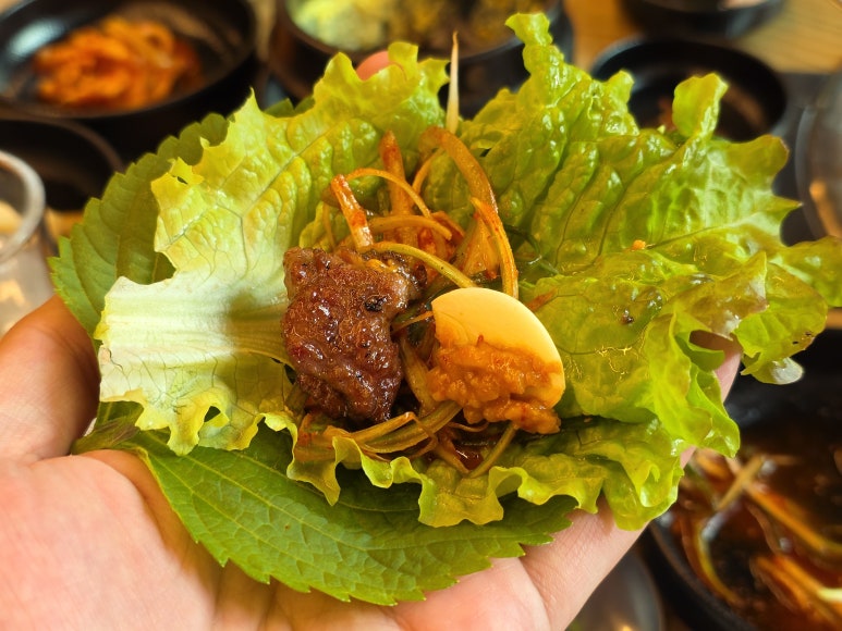 돈날개숯불갈비 이미지
