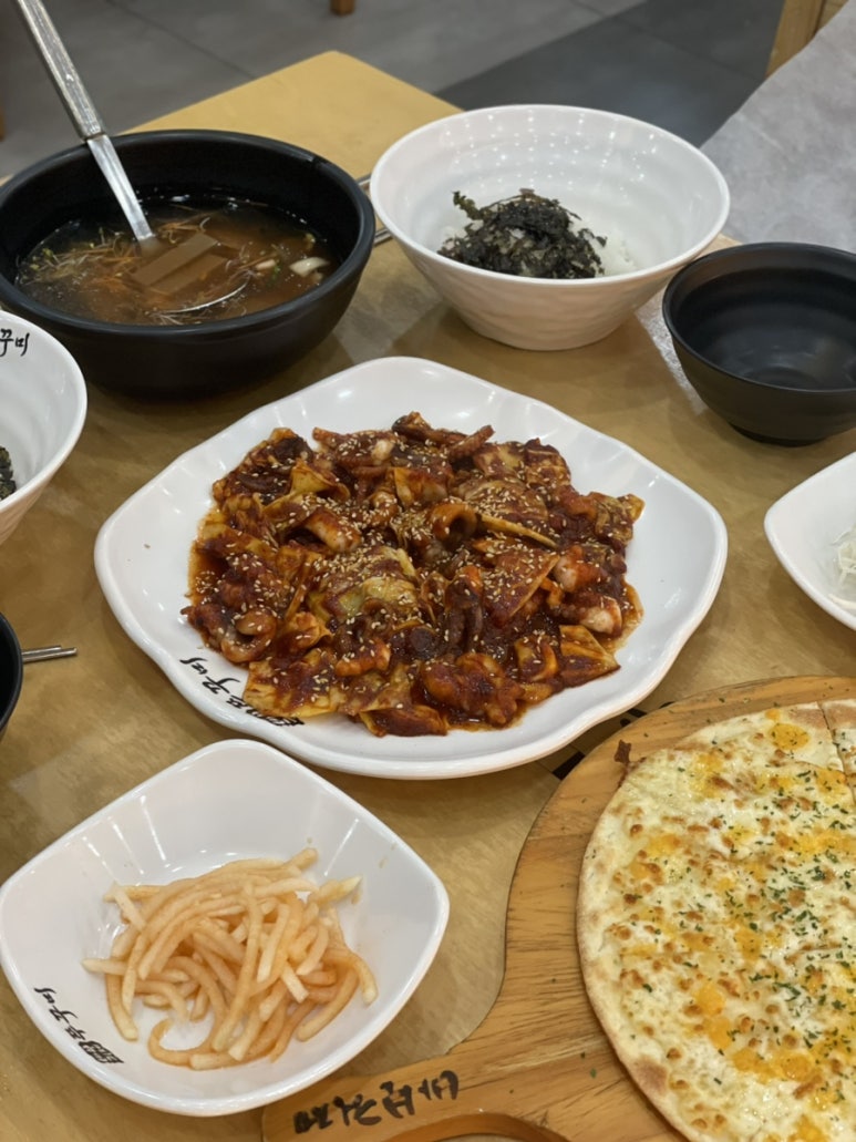 기영이숯불두마리치킨제천청전점 이미지